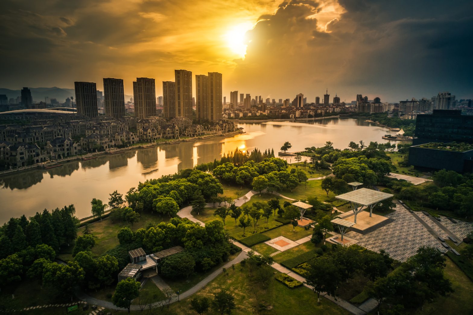 Luxury Apartments in Noida